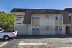 Florida: Hombre desnudo recibe disparos tras tocar varias puertas con una Biblia a la mano