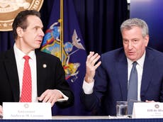 Alcalde de Nueva York sugiere que Cuomo debería renunciar por “aterradoras” acusaciones de acoso sexual 
