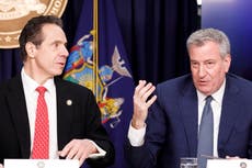 Alcalde de Nueva York sugiere que Cuomo debería renunciar por “aterradoras” acusaciones de acoso sexual