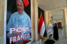 El Vaticano defiende el viaje del Papa a Irak, cuando el virus golpea, como acto de amor
