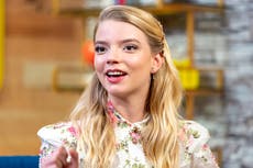 Anya Taylor-Joy, de descendencia Argentina, es llamada erróneamente “mujer de color” después de ganar los Globos de Oro
