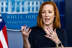 La Casa Blanca se burla de la idea de que Trump merece crédito por las vacunas, diciendo que medio millón de estadounidenses murieron bajo su supervisión