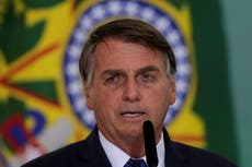 Bolsonaro les dice a los brasileños que “dejen de lloriquear” después del récord diario de muertes por COVID