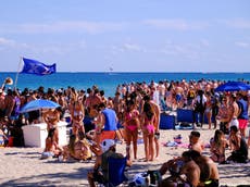 COVID: Playa de Florida prohíbe la llegada de turistas de otros estados en víspera de las vacaciones de primavera