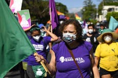 El Salvador: Miles de mujeres protestan y piden la despenalización del aborto