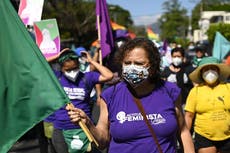 El Salvador: Miles de mujeres protestan y piden la despenalización del aborto