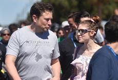 Elon Musk comparte una rara foto familiar en su nueva ciudad en Texas llamada “Starbase”