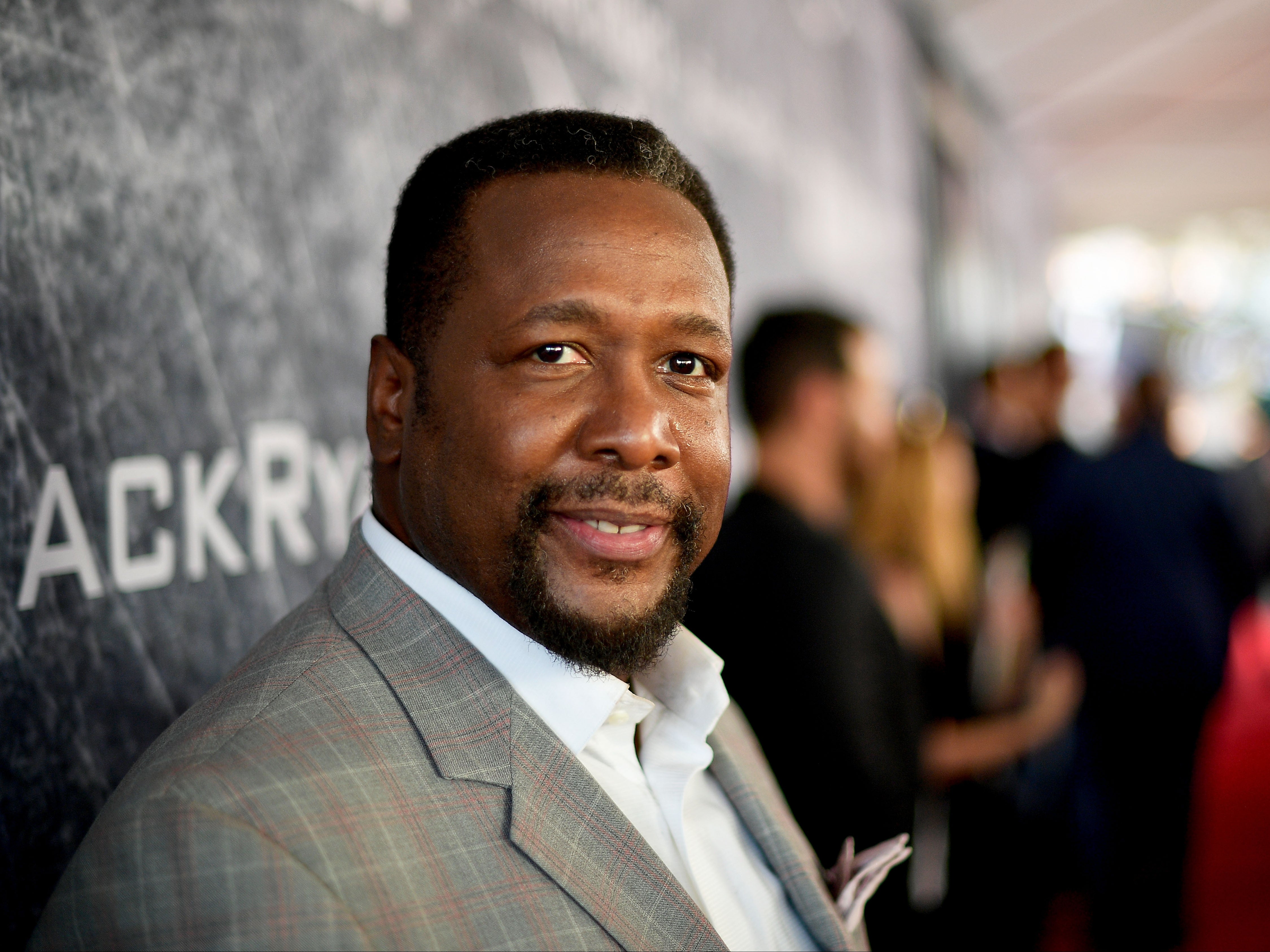 Actor de “Suits,” Wendell Pierce, critica la “insignificante” entrevista de Oprah con Meghan y Harry