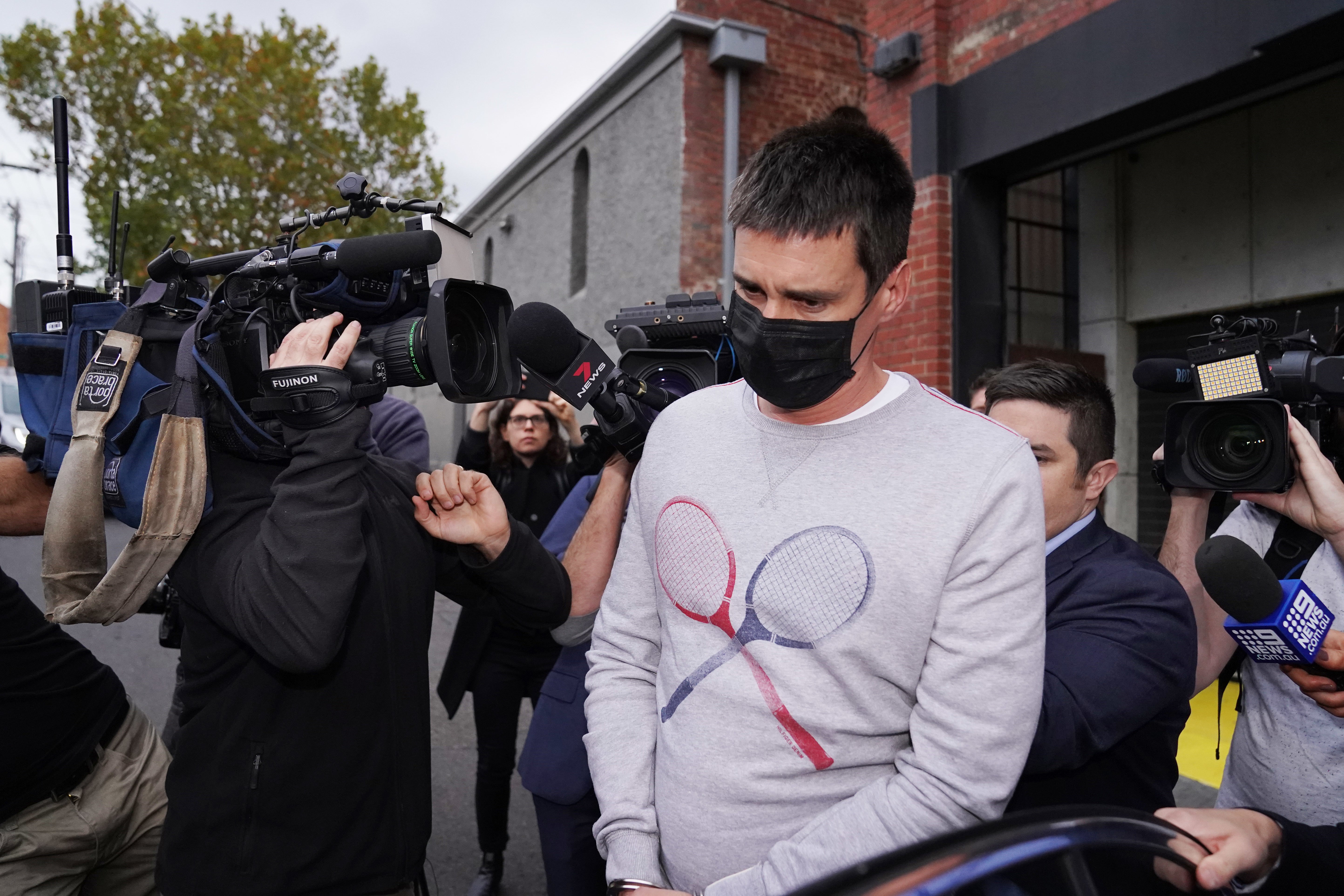 Australiano admite haber celebrado y filmado a cuatro policías que agonizaban tras accidente 