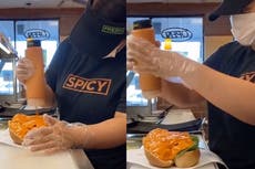 TikTok de un cliente de Subway que pide que se “ahogue” un sándwich en salsa divide a los espectadores: “Esto no puede ser real”