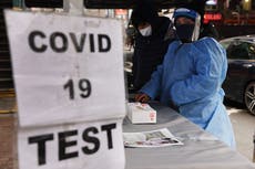 Biden lanzará un plan de pruebas de coronavirus de $650 millones en escuelas y otros entornos grupales