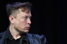 Cientos de trabajadores de Tesla contrajeron COVID-19 después de que Elon Musk reabriera una fábrica