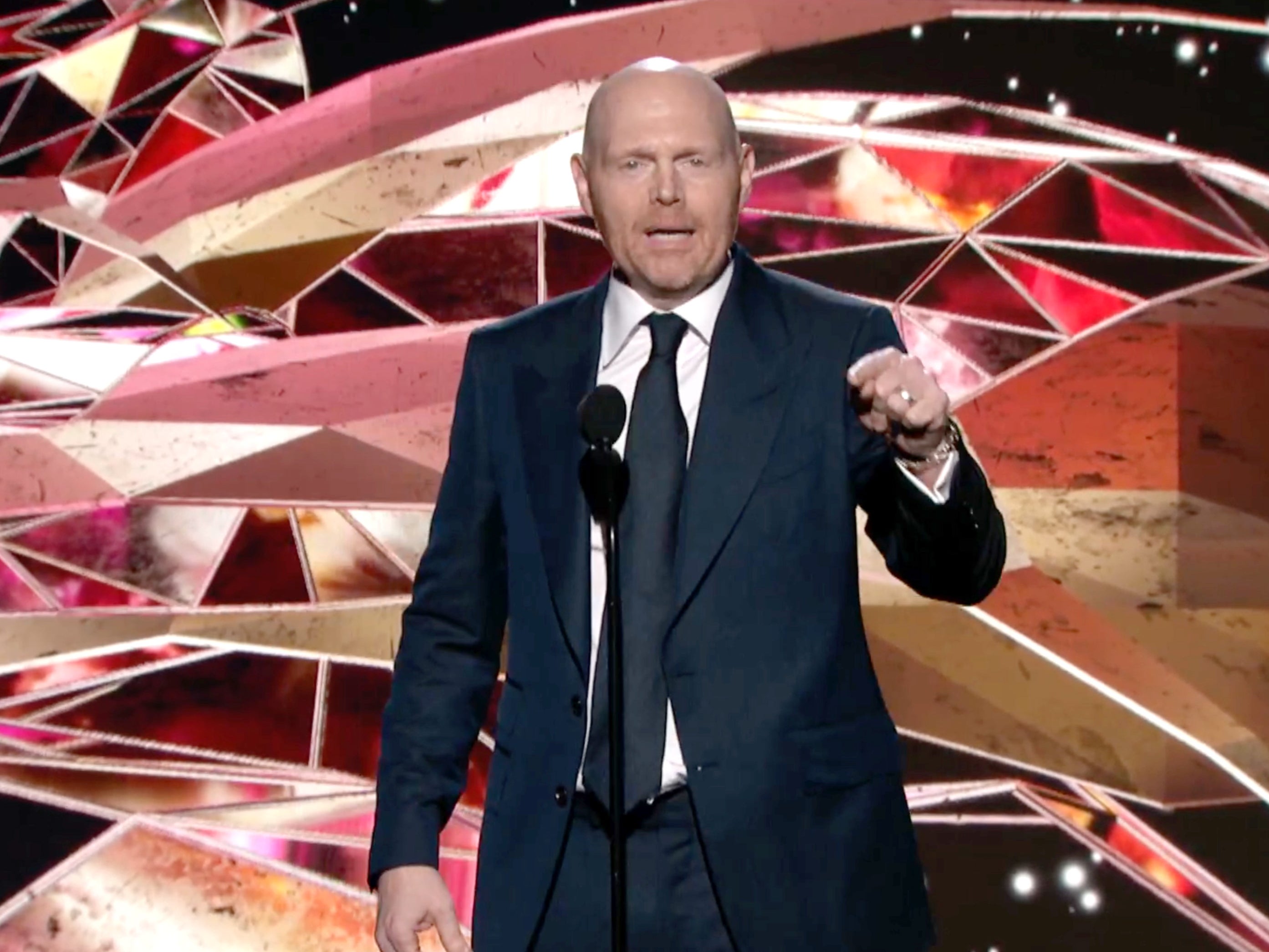 Bill Burr se equivoca al pronunciar el nombre de Natalia Lafourcade durante los Grammy