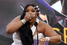Grammy 2021: Le sale una palabrota sin querer a Lizzo mientras le entrega un premio a Megan Thee Stallion