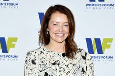 Acusadora de Cuomo critica a los líderes nacionales por no preocuparse por las denuncias de mujeres