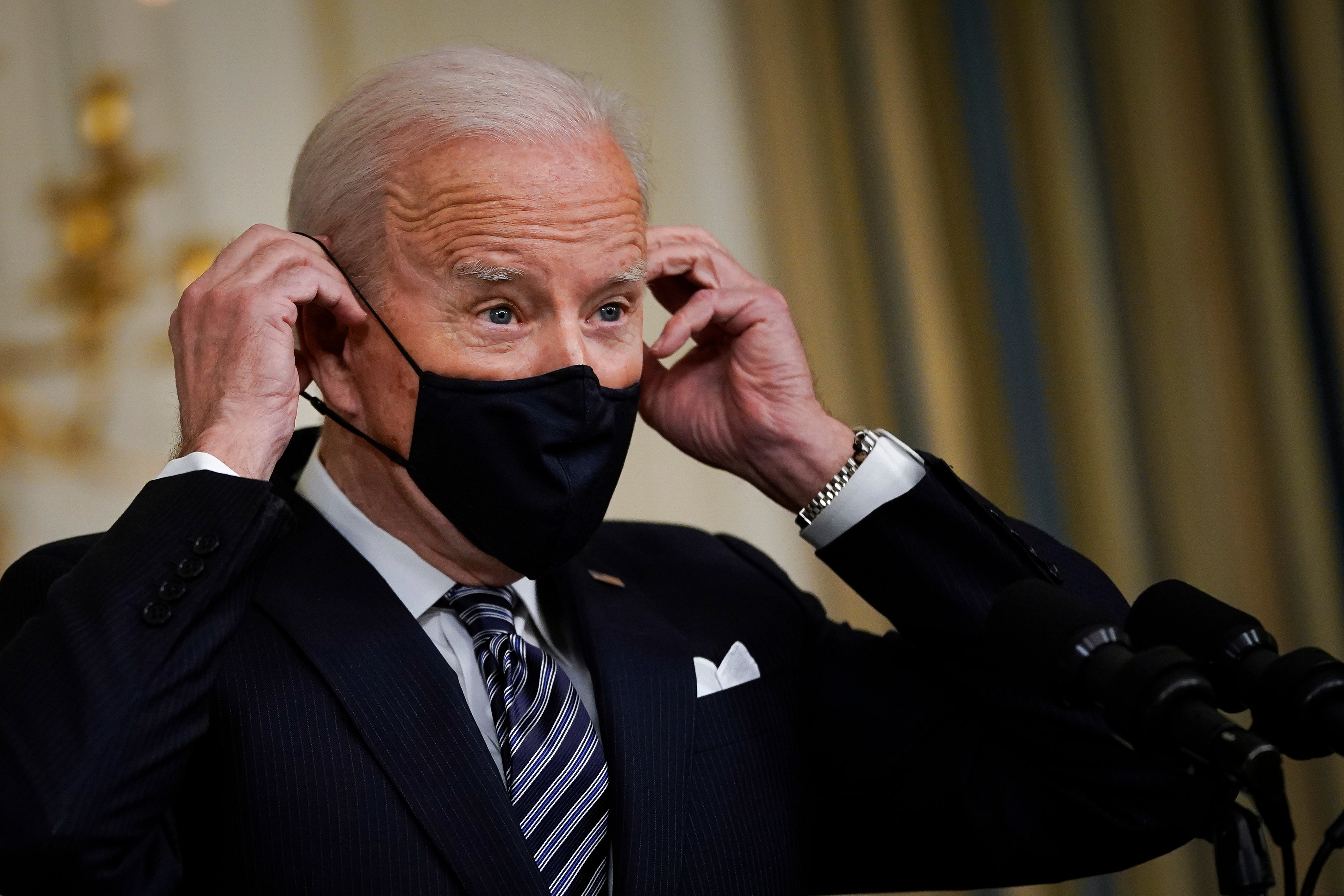 Biden minimiza el papel de Trump en la promoción de las vacunas contra el covid para sus seguidores