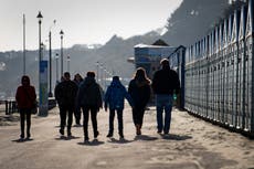 Las personas que caminan lento podrían tener más probabilidades de morir de COVID-19, según estudio