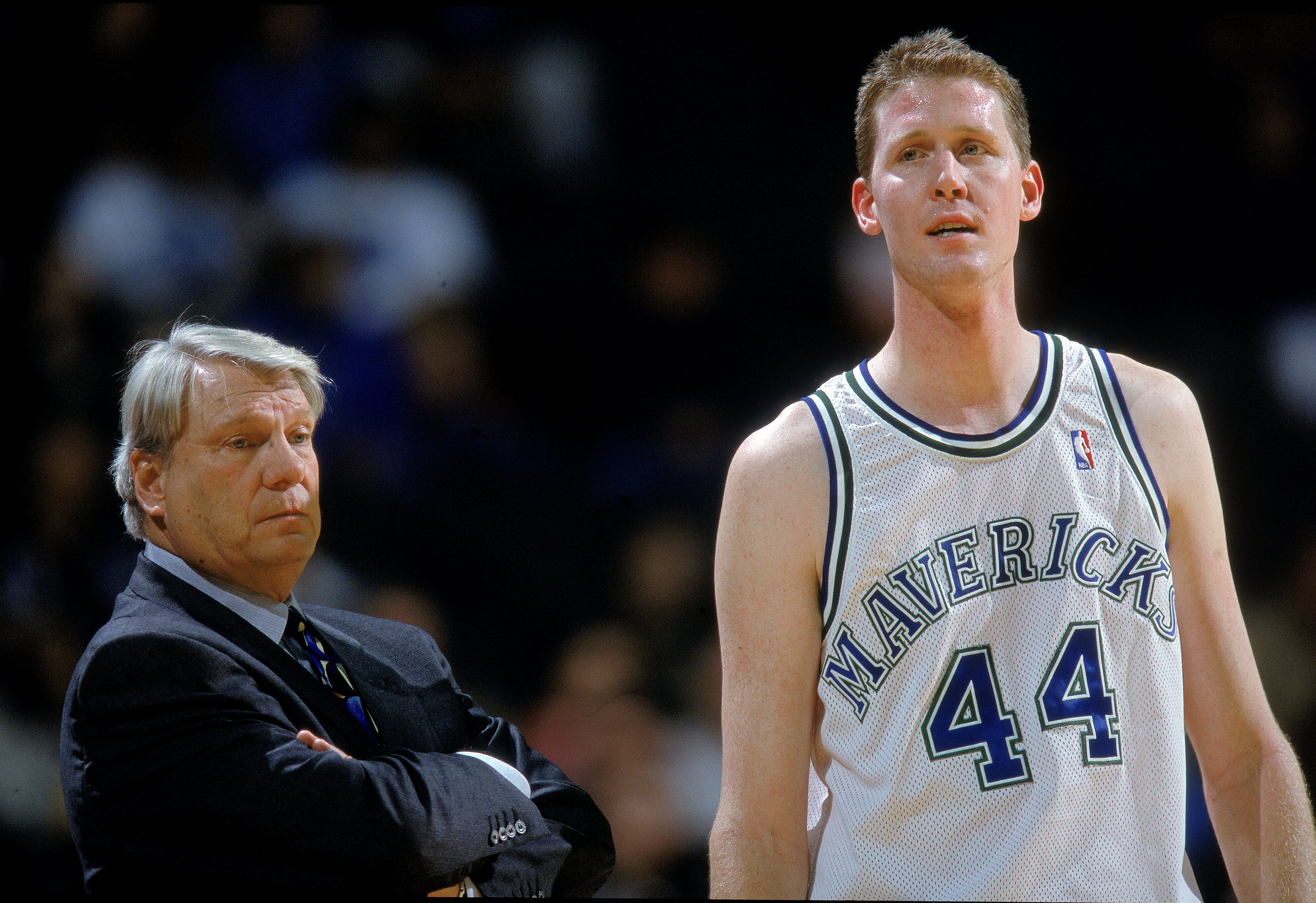 Exjugador de la NBA, Shawn Bradley, queda paralizado tras un accidente de bicicleta