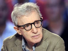 Woody Allen quiere que creas que es “ajeno”; Allen v Farrow sugiere un lado más oscuro