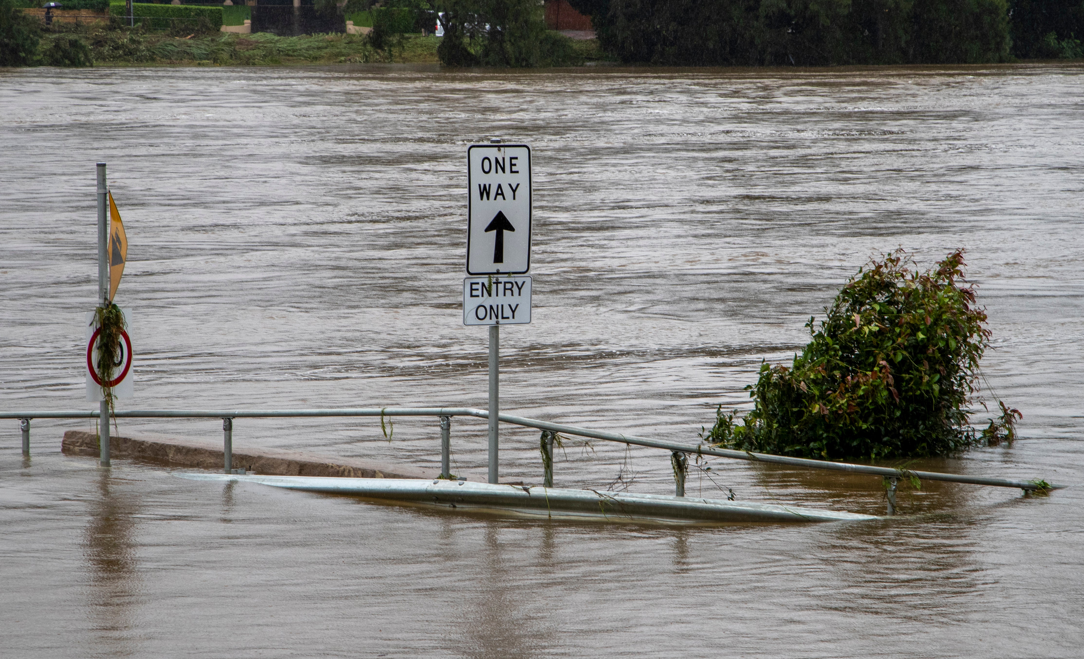 Inundaciones en Australia: miles de personas evacuadas en Nueva Gales del Sur mientras continúan las fuertes lluvias
