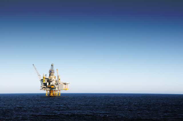 Los ministros se han negado a descartar nuevas licencias de petróleo y gas en un nuevo acuerdo para el Mar del Norte.