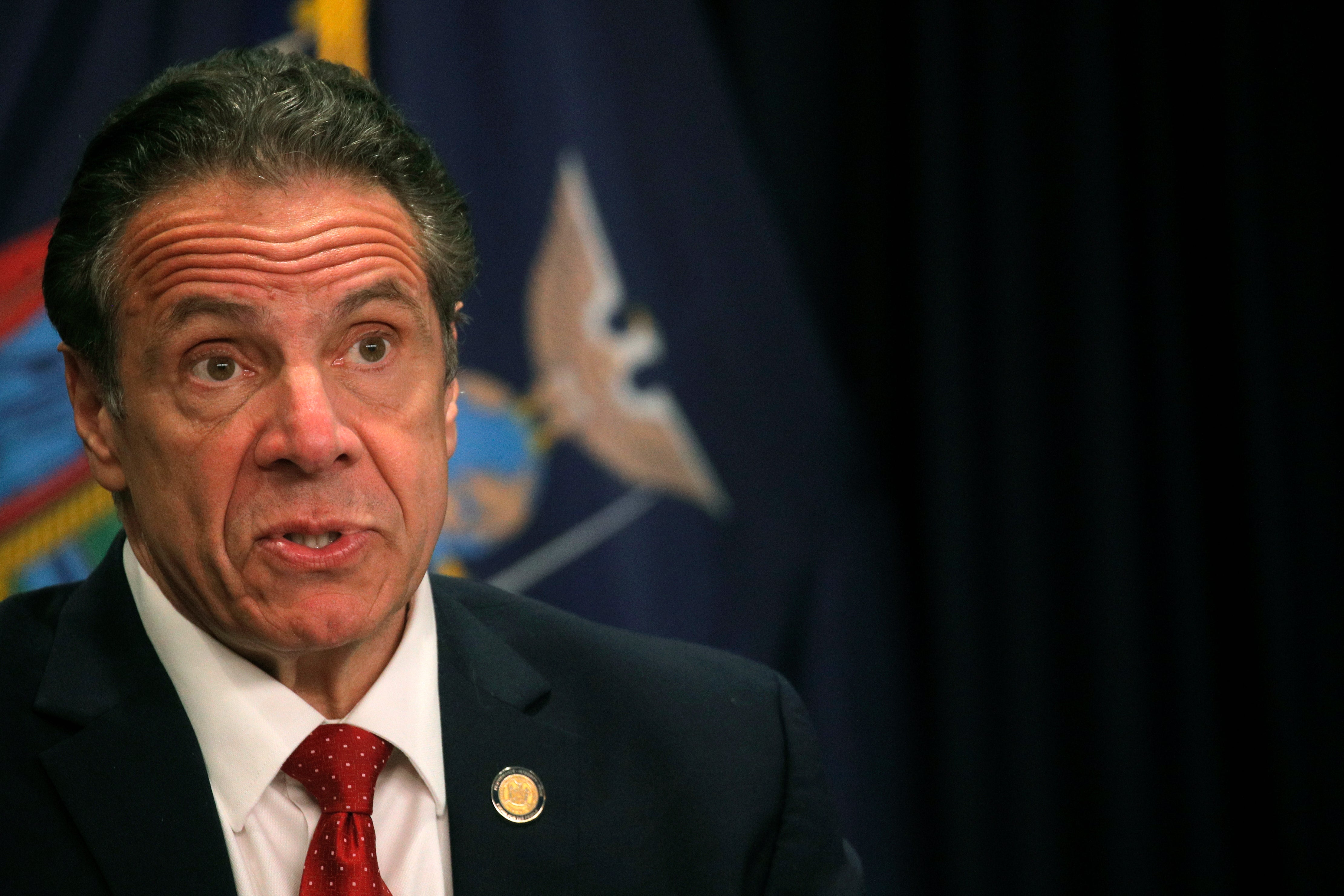 Andrew Cuomo ordenó a los funcionarios de Nueva York que priorizaran a su familia para las pruebas de COVID-19, según un informe