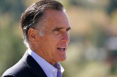 Activista de control de armas que perdió a su hija en un tiroteo en la escuela critica a Romney por quejarse de que “Biden no es bipartidista’