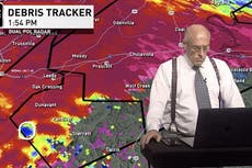 Meteorólogo de Alabama descubre en directo que su casa ha sido alcanzada por un tornado