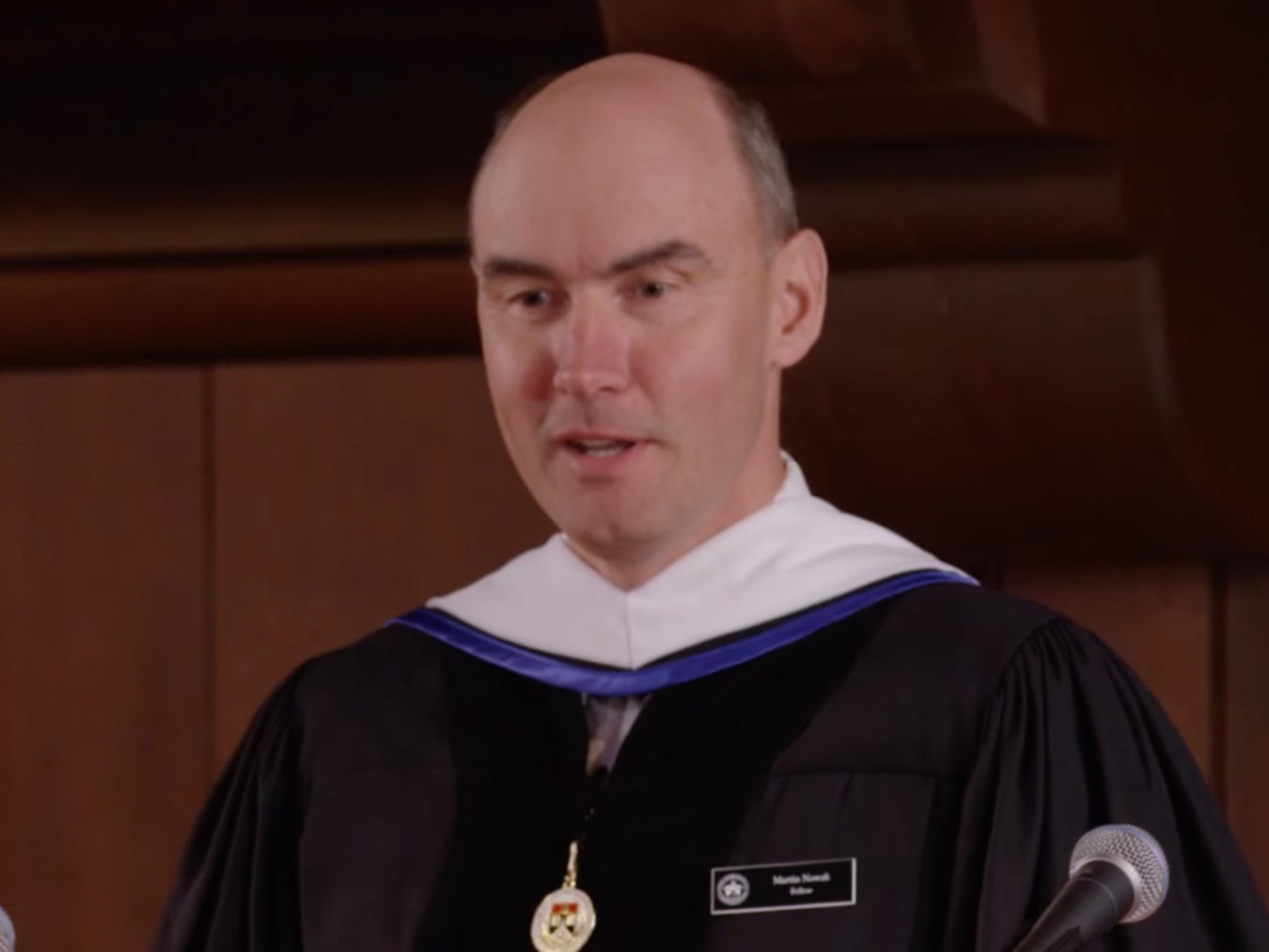 Profesor de matemáticas de Harvard con vínculos con Jeffrey Epstein no puede asesorar a estudiantes durante dos años