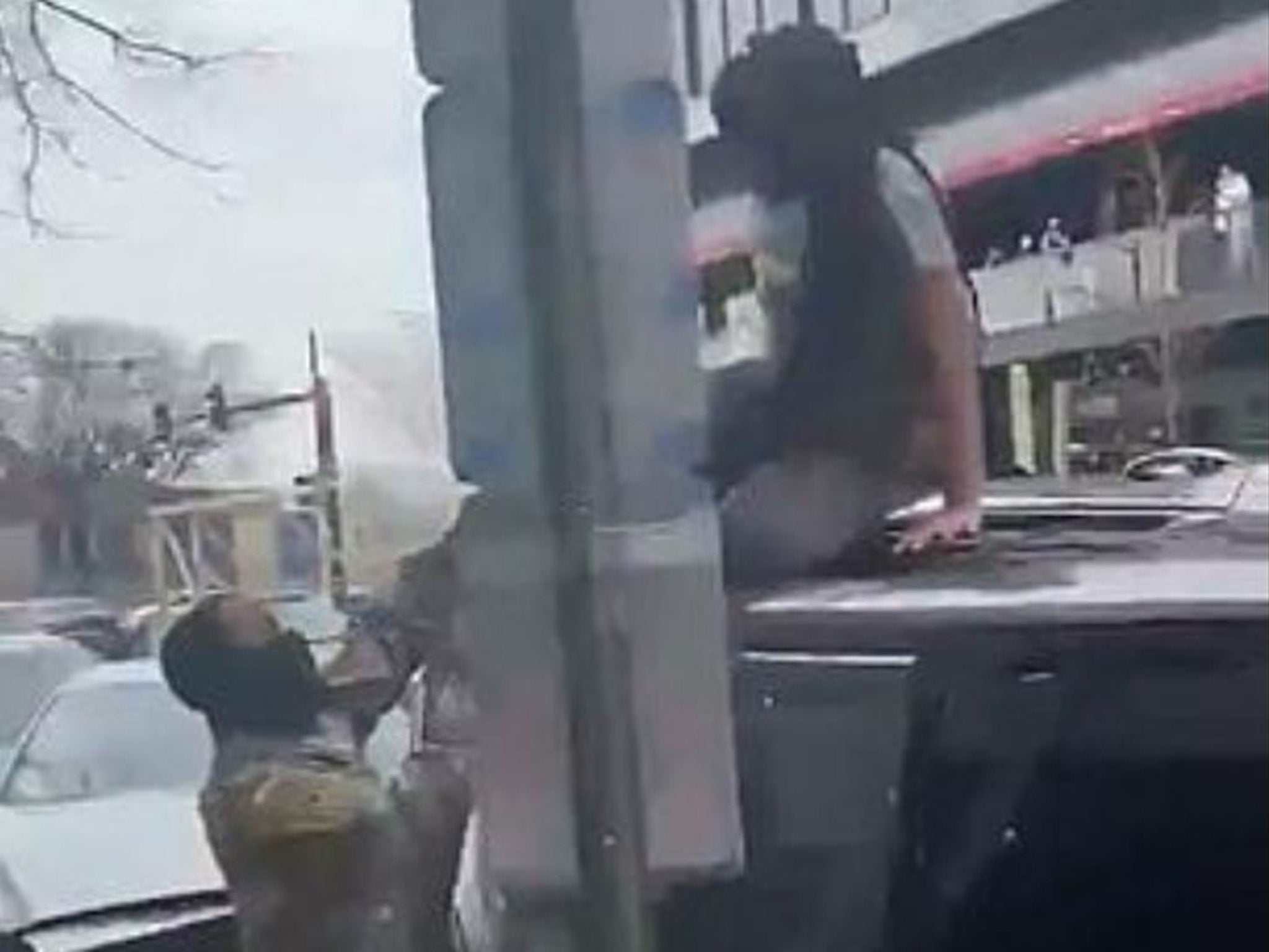 Conductor de Uber Eats es asesinado en presunto robo de auto mientras dos adolescentes son acusadas de homicidio