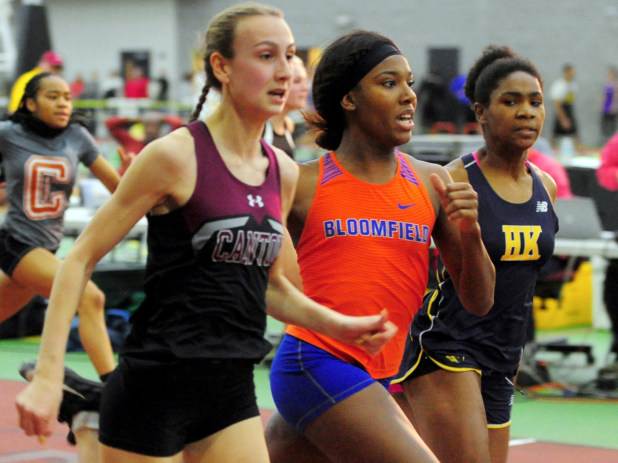 ¿Qué estados de EE.UU. han prohibido a las mujeres trans en los equipos deportivos femeninos y por qué?