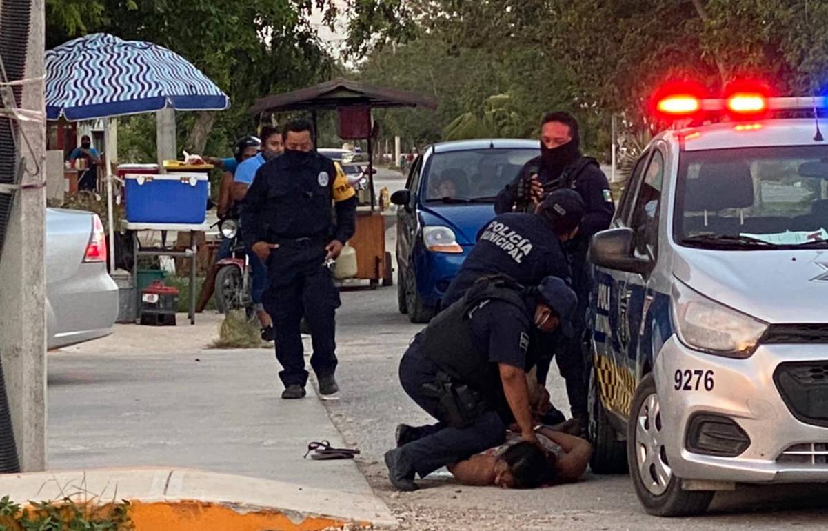 México: Mujer muere tras ser sometida por la policía en Tulum
