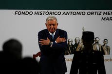 López Obrador critica al TEPJF y al INE por impedir “que haya democracia”