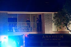 Niño de 9 años murió en los brazos de su madre durante el mortal tiroteo de California, revelan las autoridades