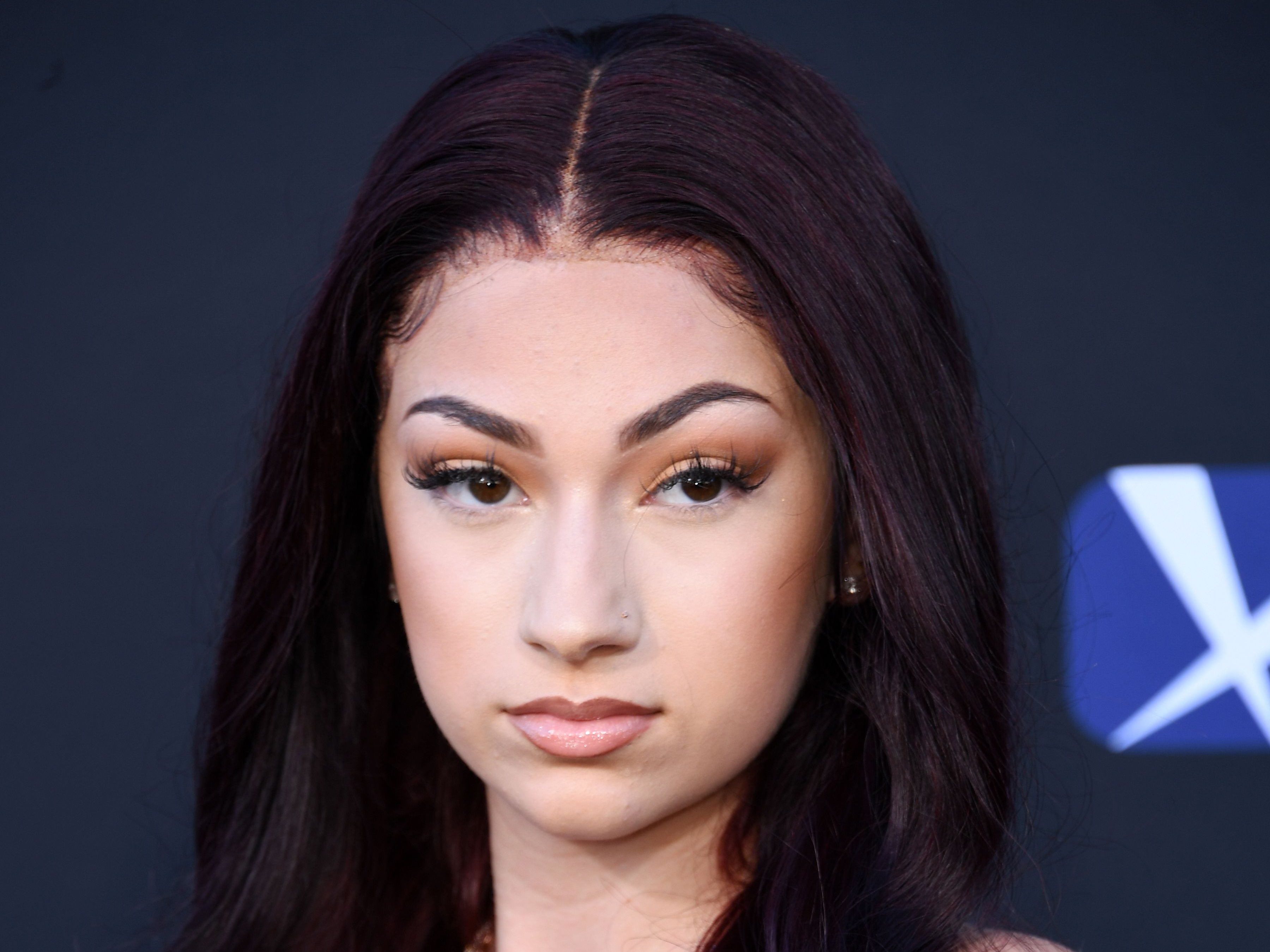 Bhad Bhabie afirma haber roto el récord de OnlyFans después de ganar $1 millón en seis horas