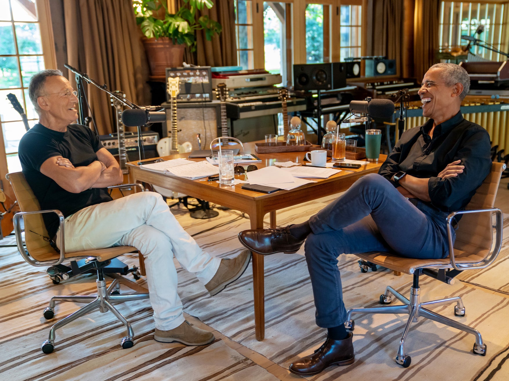 Las grandes estrellas de Spotify, como los Obama, Harry y demás, guardan silencio por controversia de Joe Rogan