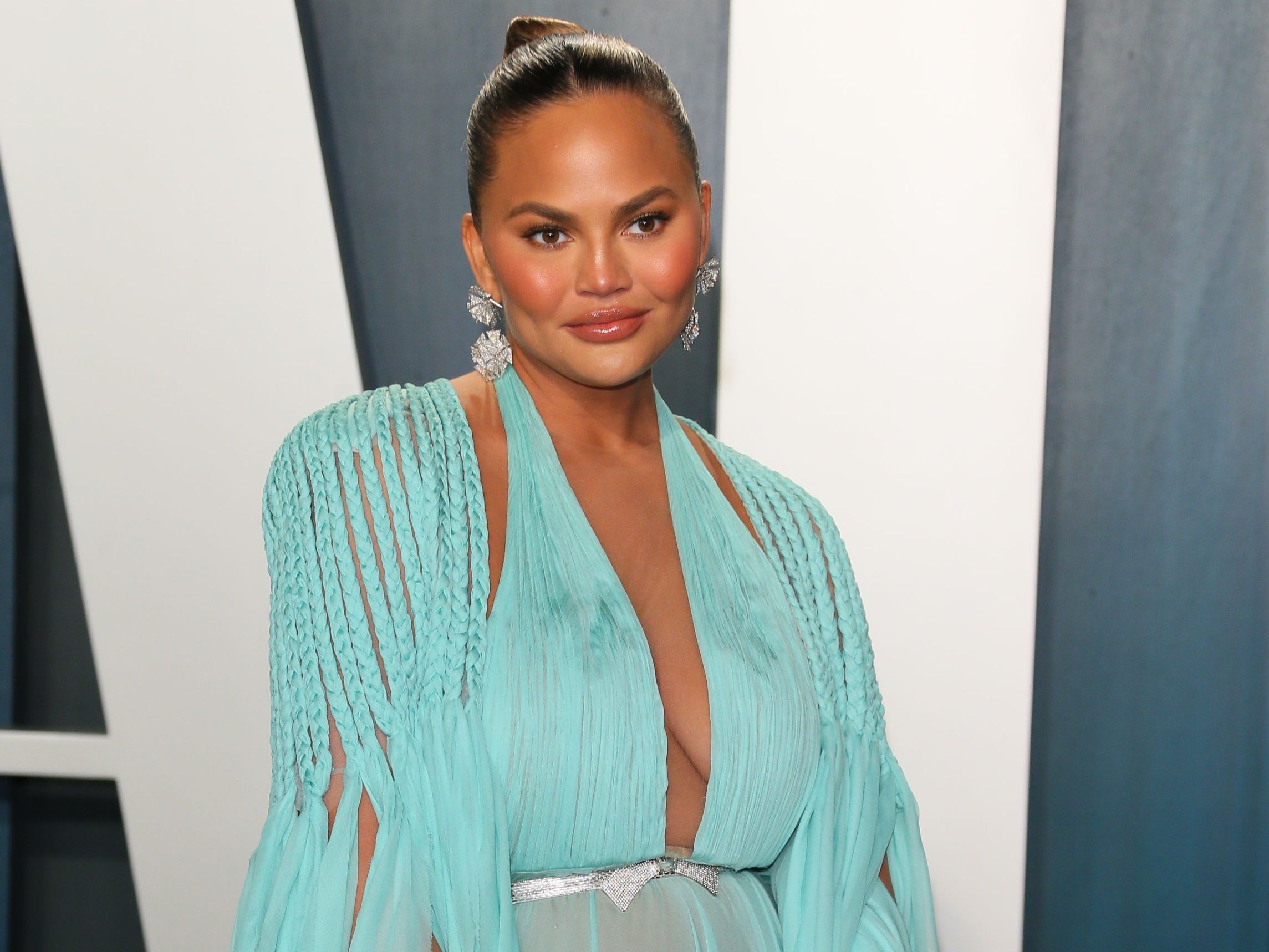 Chrissy Teigen comparte su dolor por no poder embarazarse una vez más