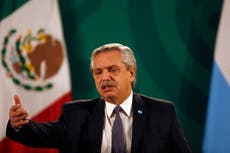 Argentina decreta toque de queda ante segunda ola de contagios por COVID-19