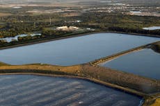 Emergencia en Florida debido a que una fuga de aguas residuales tóxicas amenaza con una inundación radiactiva