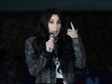 Cher se disculpa por tuit donde insinúa que pudo haberle salvado la vida a George Floyd