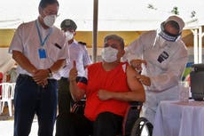 Bolivia: Encarcelan a dos enfermeras por el robo de 500 vacunas de COVID-19