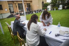 Chile: Senado aprueba postergar elecciones por incremento de casos de COVID-19