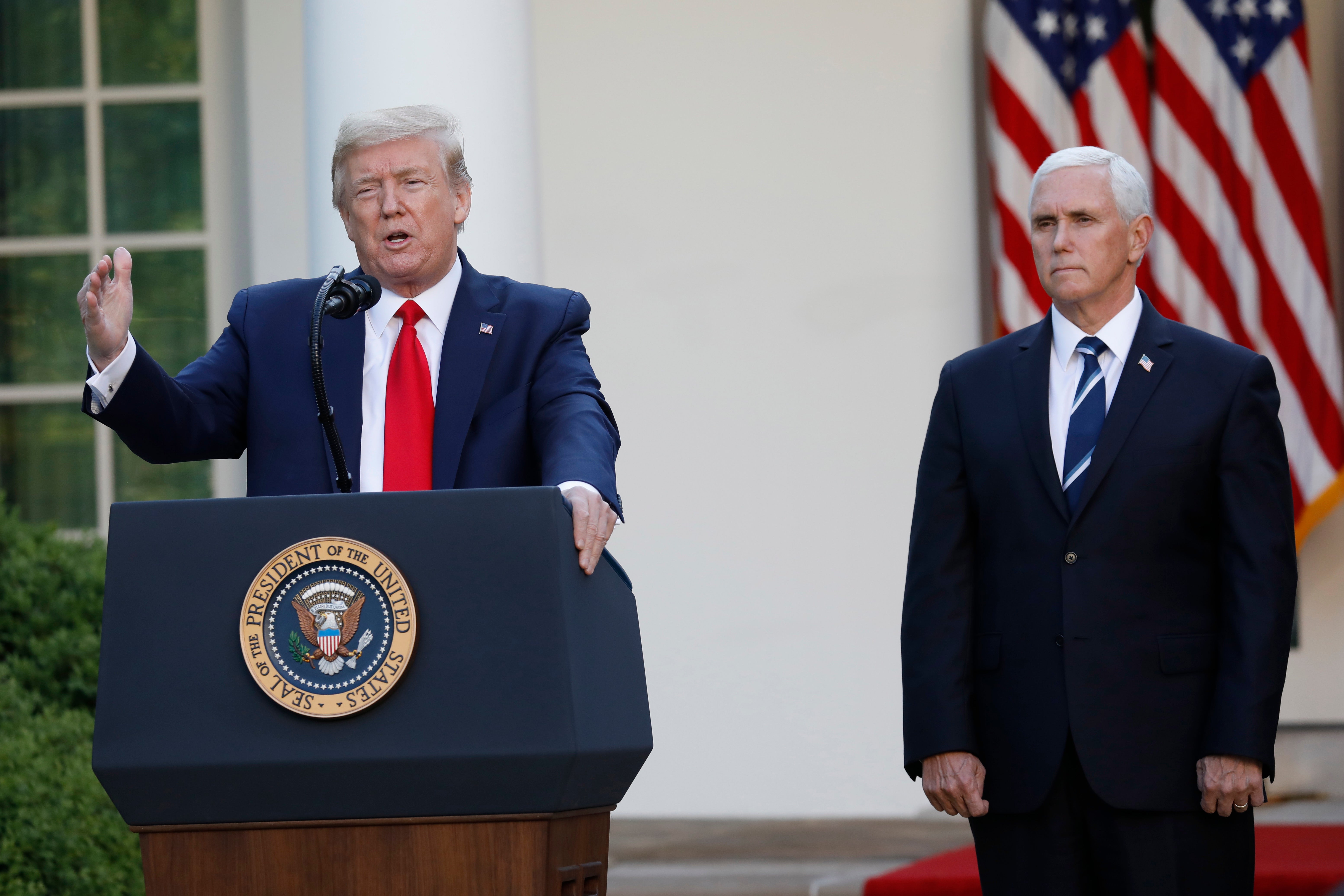 Mike Pence consigue un contrato de dos libros para una autobiografía con Simon & Schuster