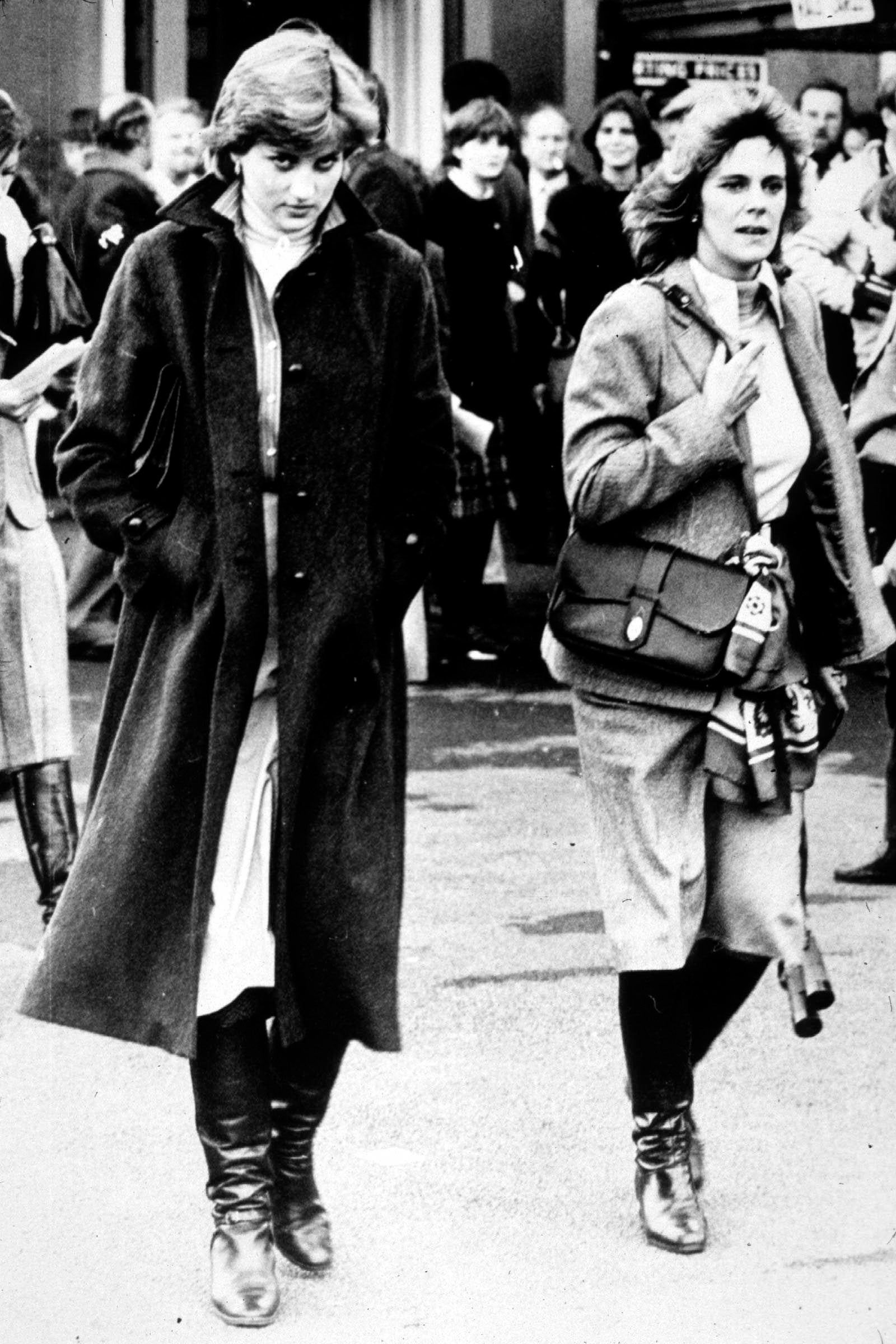 Lady Diana Spencer y Camila Parker-Bowles en 1980