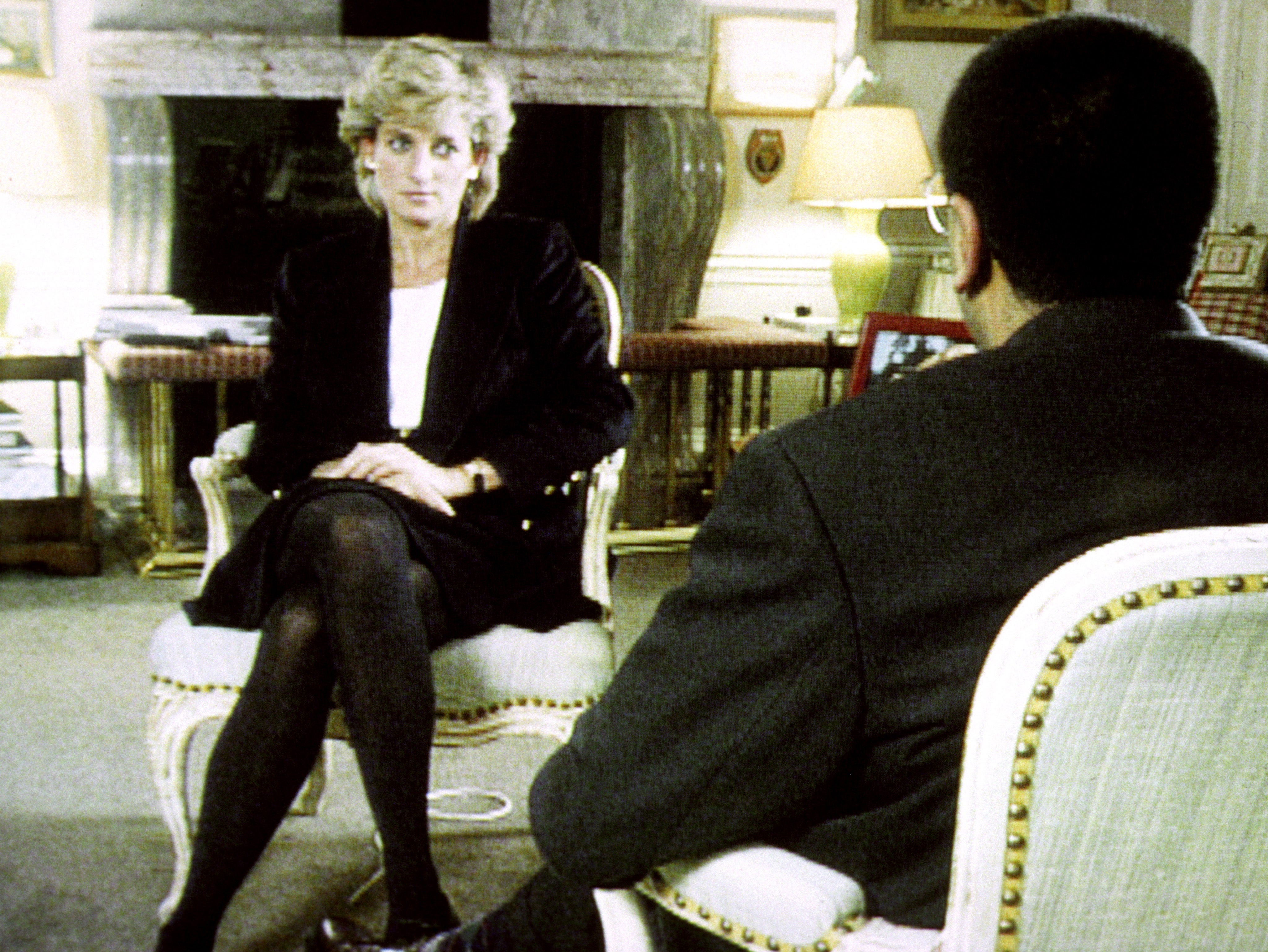 Diana durante su entrevista con Martin Bashir para la BBC