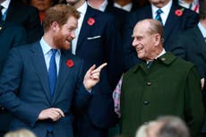 Harry se prepara para volar a Reino Unido mientras él y Meghan lamentan en privado la muerte del Príncipe Felipe, según informes