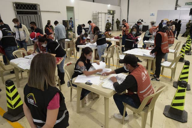 <p>Más de 13 millones de ecuatorianos deben cumplir con su derecho a participar en las elecciones</p>