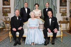 Príncipe Carlos se convierte en Duque de Edimburgo tras la muerte de su padre, el Príncipe Felipe