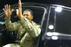 Un teniente del Ejército presenta una demanda de 1 millón de dólares contra los agentes de policía que lo “rociaron con gas pimienta y lo agredieron”