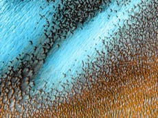 La NASA comparte imagen asombrosa de las dunas azules en Marte